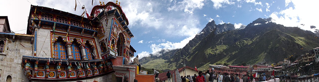 Badrinath Temple, photograph 2
