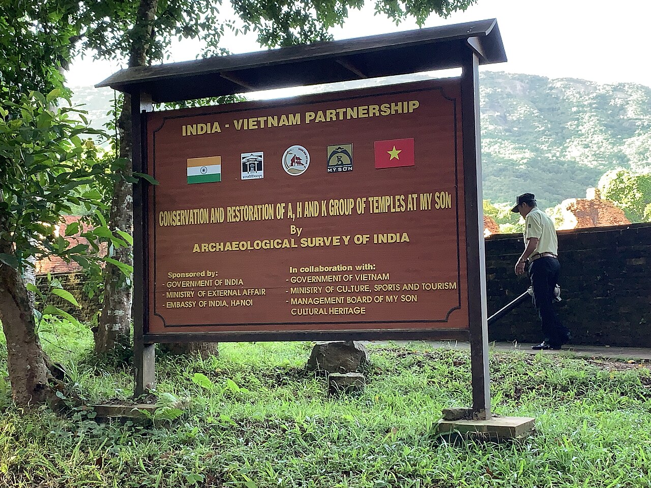 A signboard at Mỹ Sơn recording the India-Vietnam Partnership restoration of the A, H and K temple groups