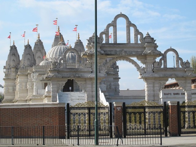 BAPS Shri Swaminarayan Mandir, London, photograph 3