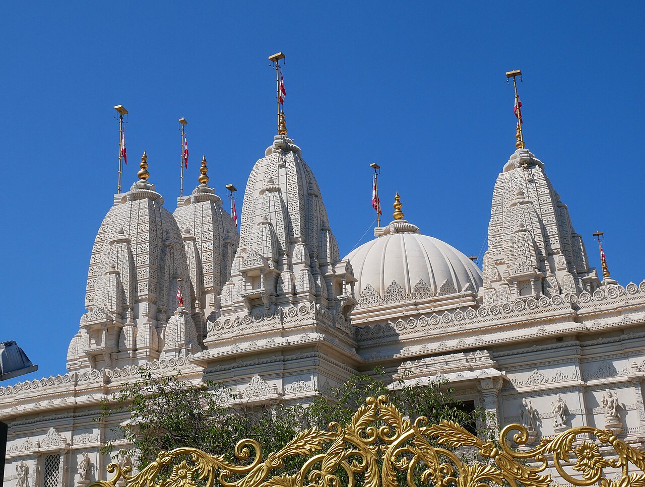 BAPS Shri Swaminarayan Mandir, London, photograph 4